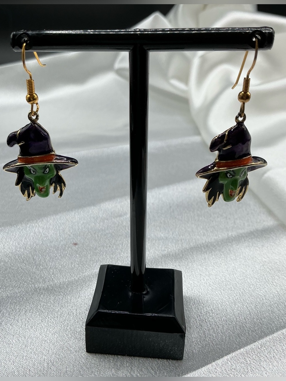 VINTAGE STEINMARK SFJ ENAMELED WITCH FACE EARRINGS